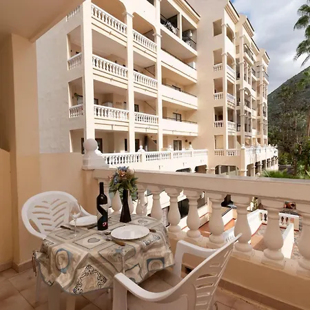 Tranquil Castle Harbour Apartament