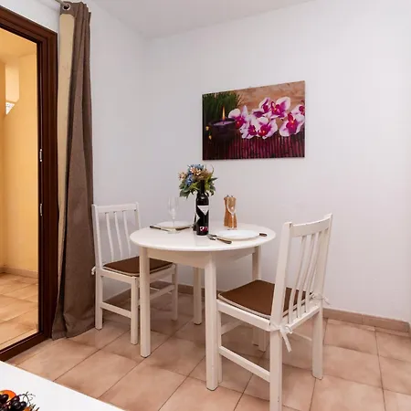 Tranquil Castle Harbour