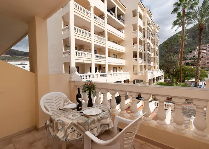 Tranquil Castle Harbour Apartament