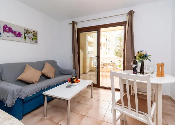 Tranquil Castle Harbour Apartament