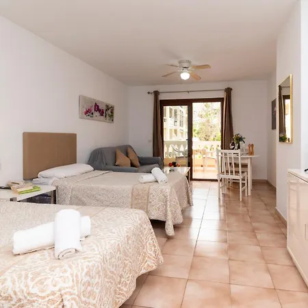 Tranquil Castle Harbour * Los Cristianos